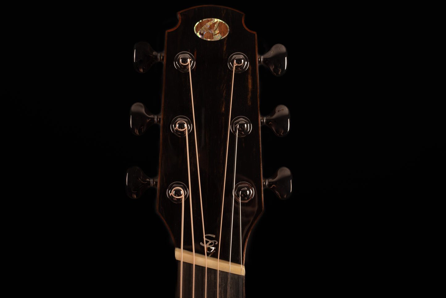 AVENIR 25 SERIES AUDITORIUM CEDAR ROSEWOOD