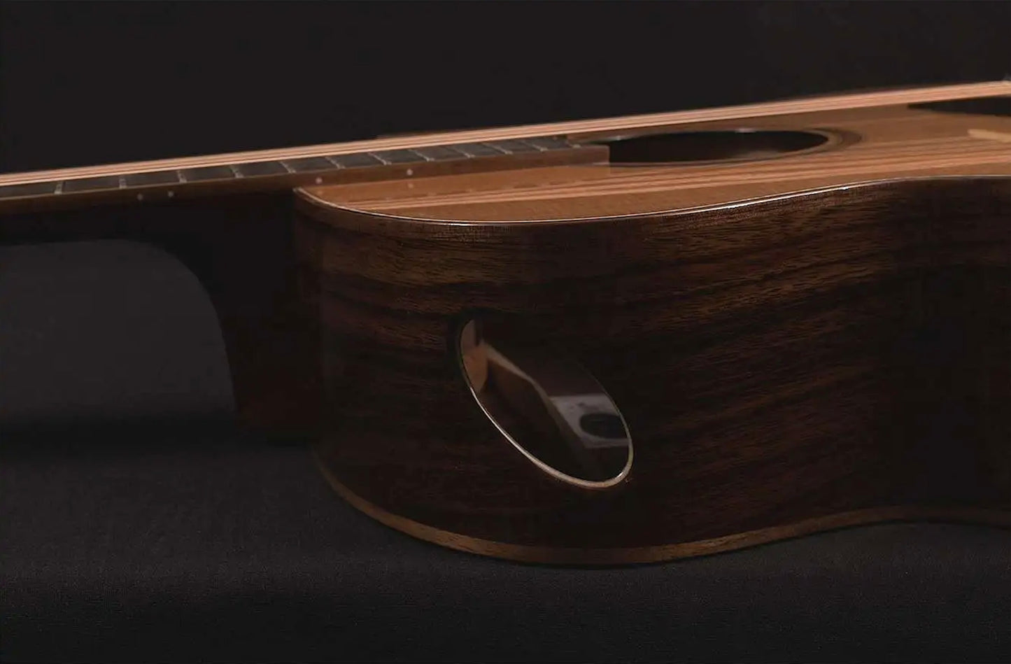 AVENIR 25 SERIES AUDITORIUM CEDAR ROSEWOOD FAN FRET