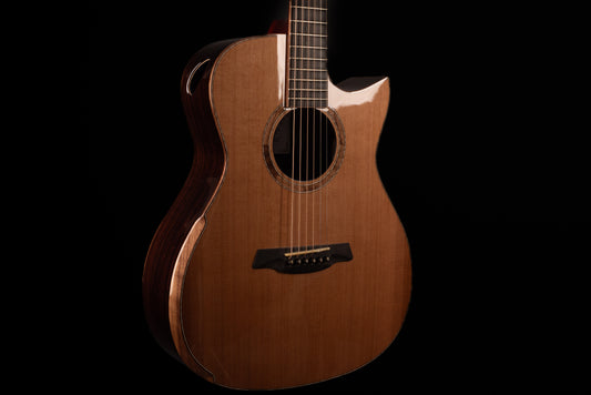 AVENIR 20 SERIES CONCERT CEDAR ROSEWOOD