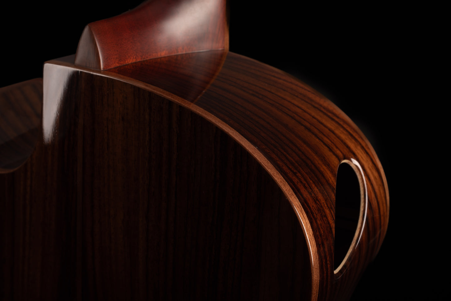 AVENIR 25 SERIES AUDITORIUM CEDAR ROSEWOOD