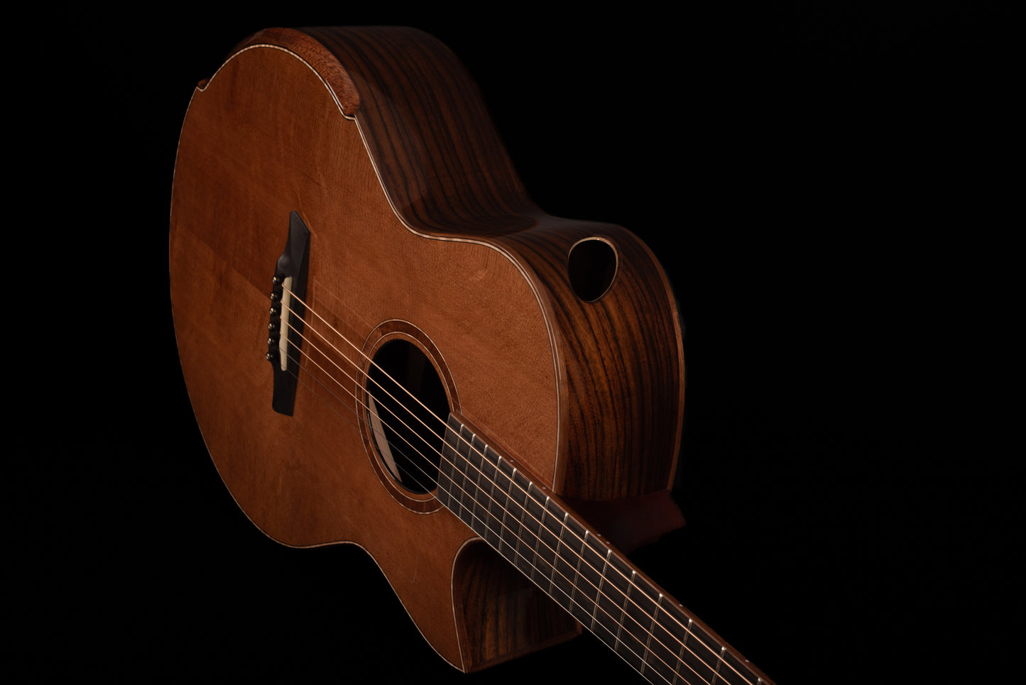 AVENIR 25 SERIES AUDITORIUM CEDAR ROSEWOOD