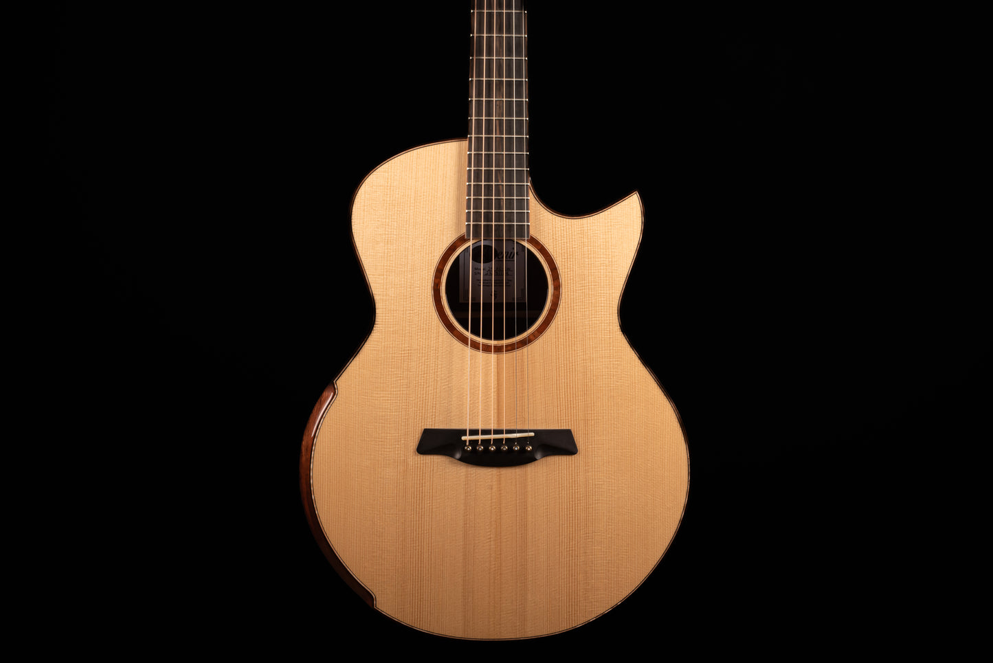 AVENIR 25 SERIES AUDITORIUM ENGELMANN SPRUCE WENGE