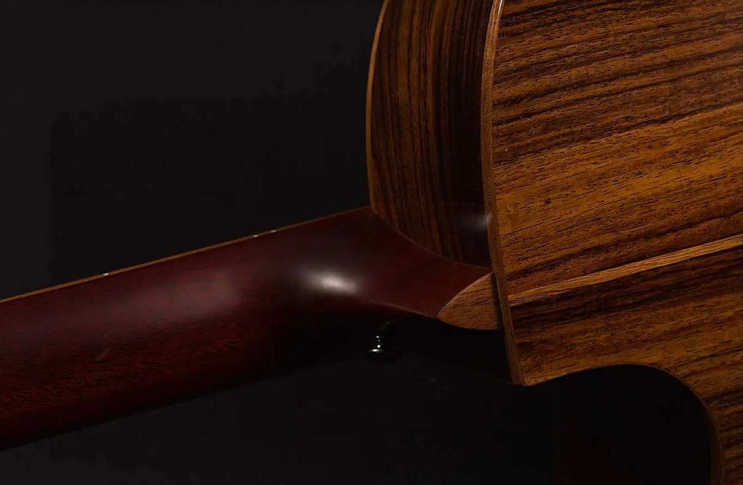 AVENIR 25 SERIES AUDITORIUM CEDAR ROSEWOOD
