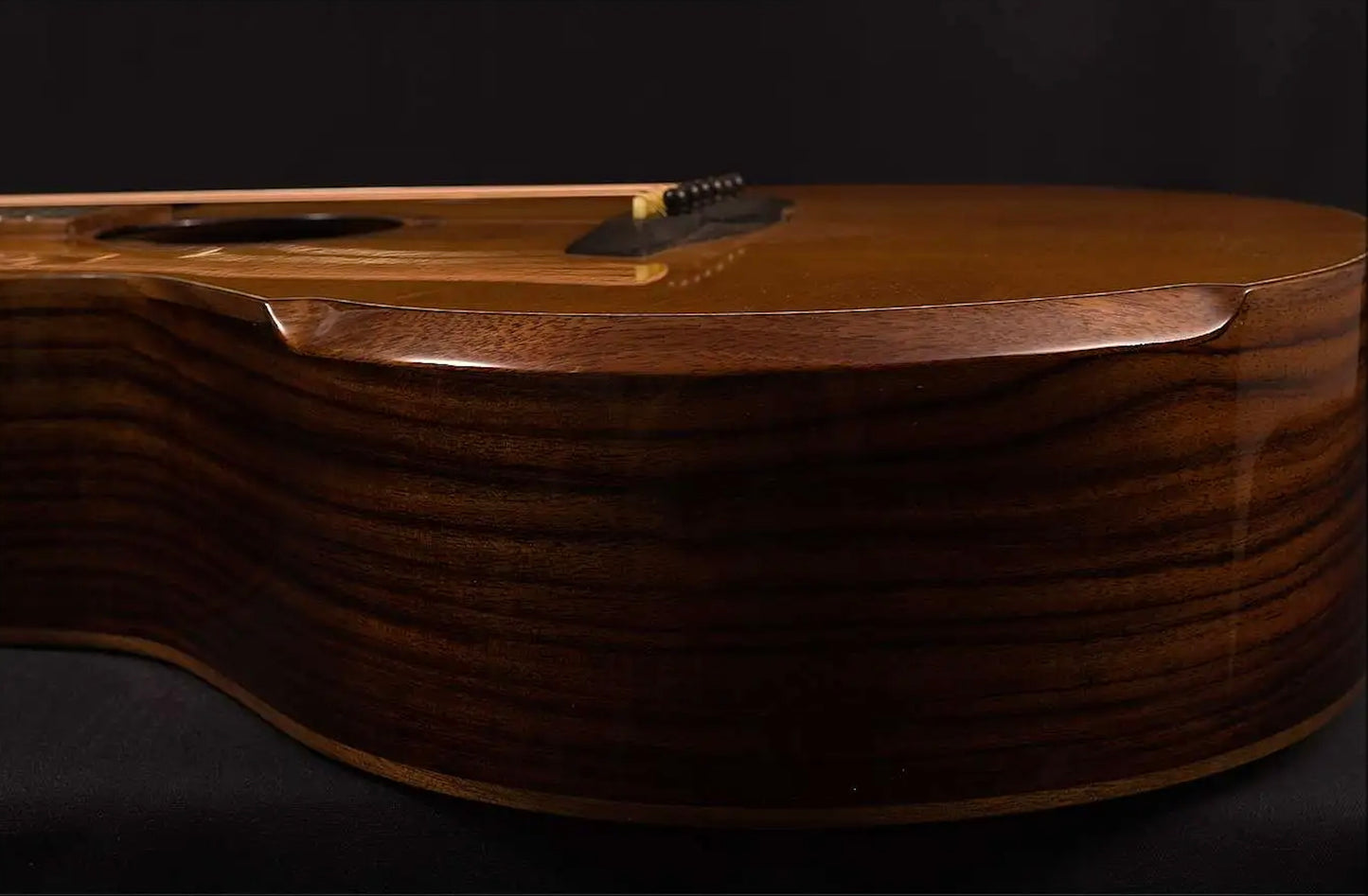 AVENIR 25 SERIES AUDITORIUM CEDAR ROSEWOOD