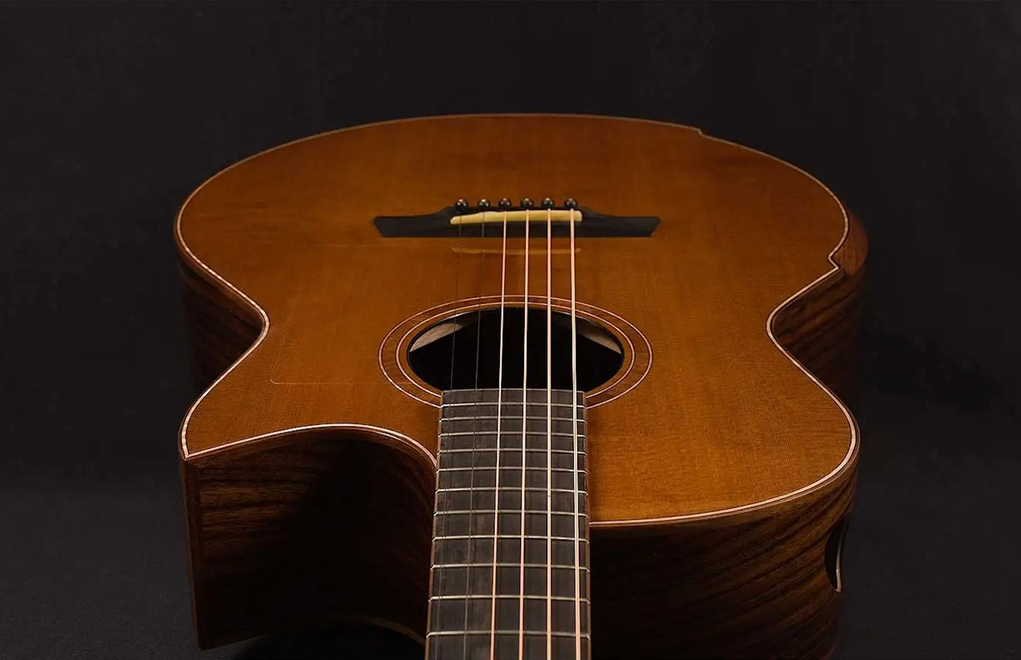 AVENIR 25 SERIES AUDITORIUM CEDAR ROSEWOOD