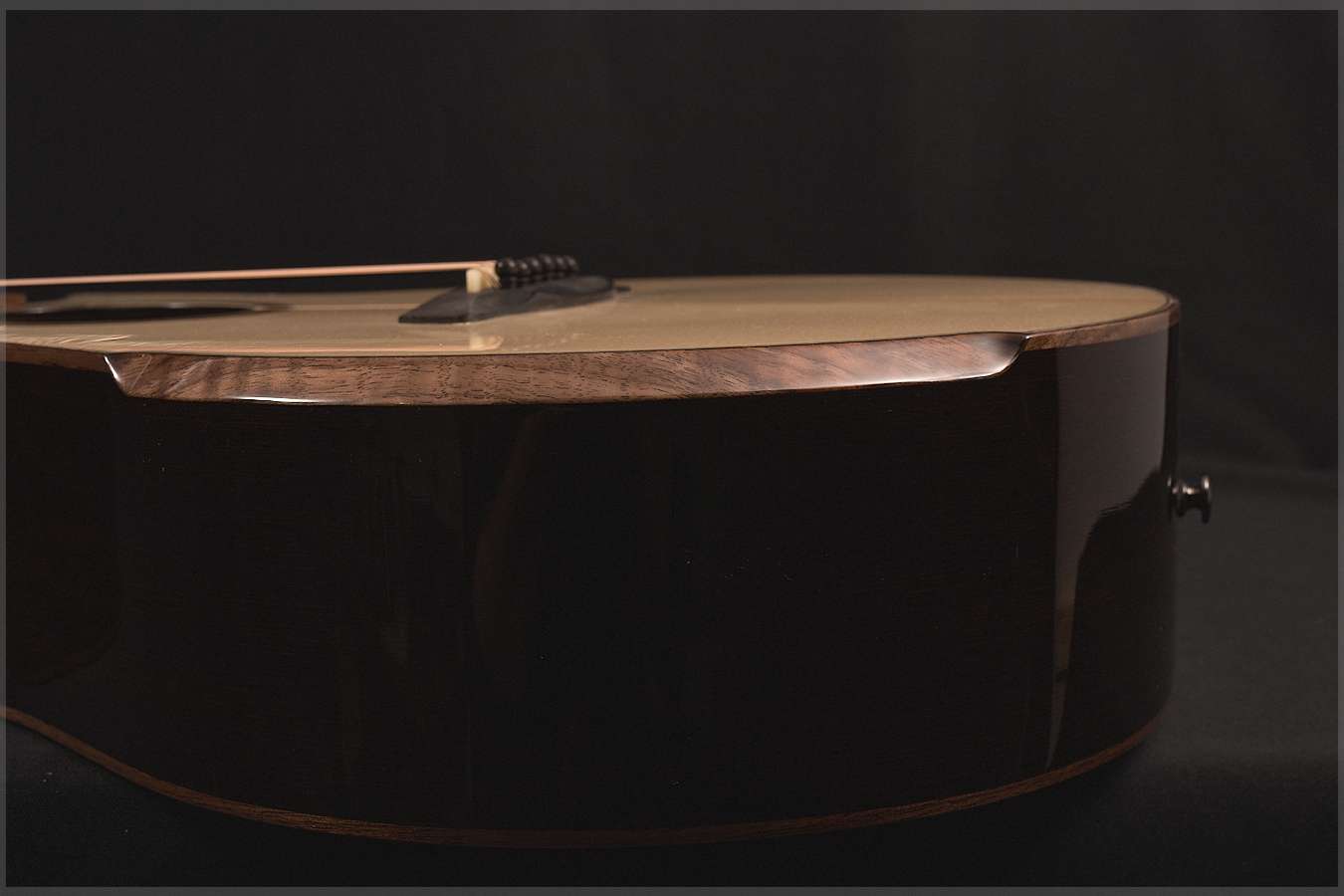 AVENIR 20 SERIES AUDITORIUM ENGELMANN SPRUCE WENGE